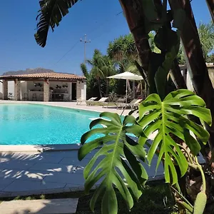 Villa Araucaria, Partinico